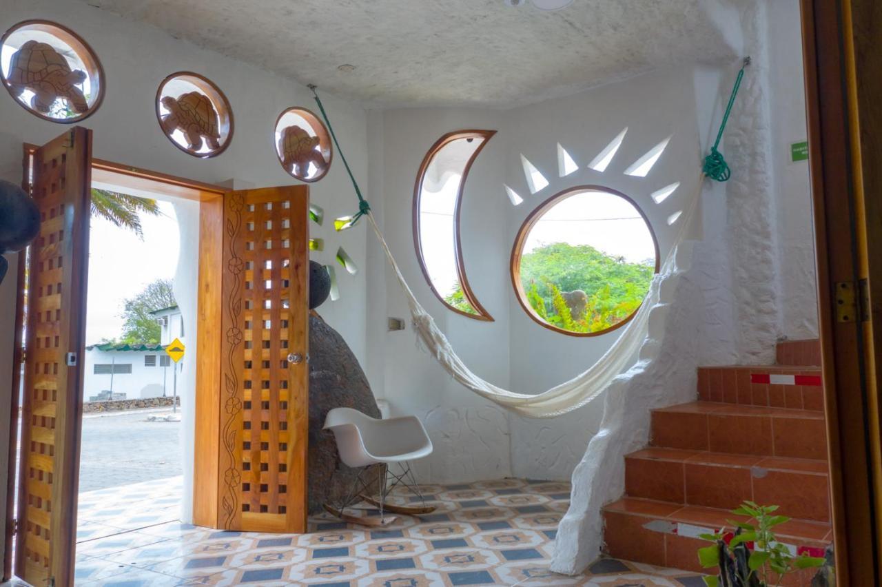 Royal Galapagos Inn بويرتو بكويريزو مورينو المظهر الخارجي الصورة