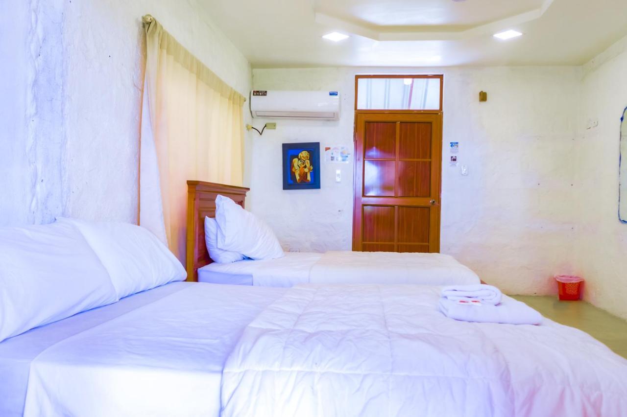 Royal Galapagos Inn بويرتو بكويريزو مورينو المظهر الخارجي الصورة