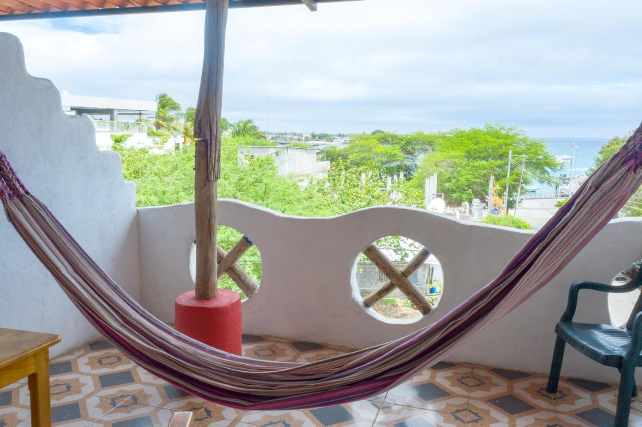 Royal Galapagos Inn بويرتو بكويريزو مورينو المظهر الخارجي الصورة
