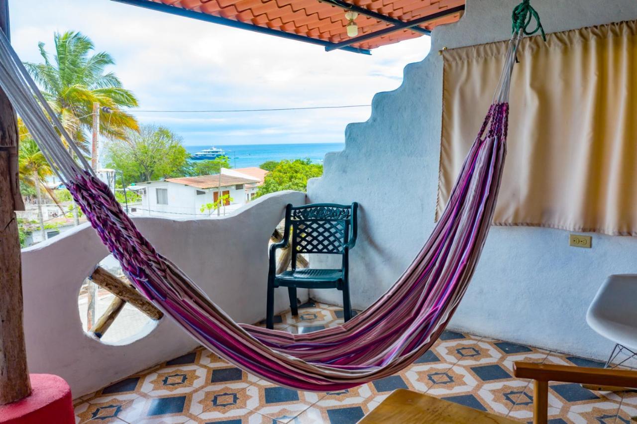 Royal Galapagos Inn بويرتو بكويريزو مورينو المظهر الخارجي الصورة