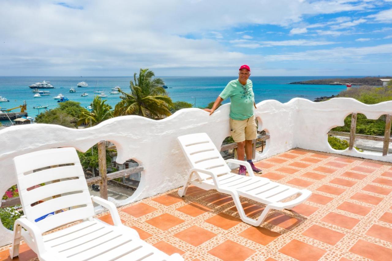 Royal Galapagos Inn بويرتو بكويريزو مورينو المظهر الخارجي الصورة