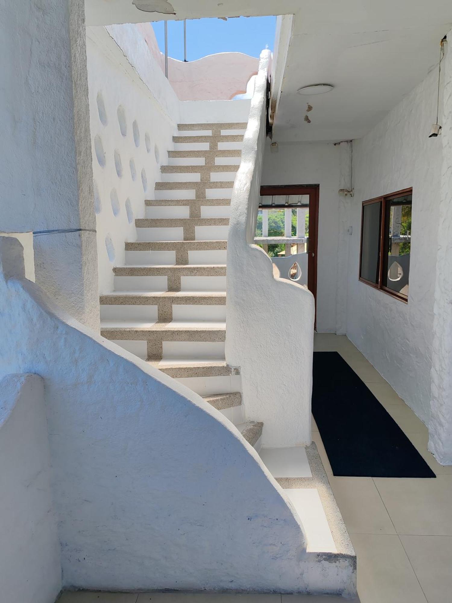 Royal Galapagos Inn بويرتو بكويريزو مورينو المظهر الخارجي الصورة