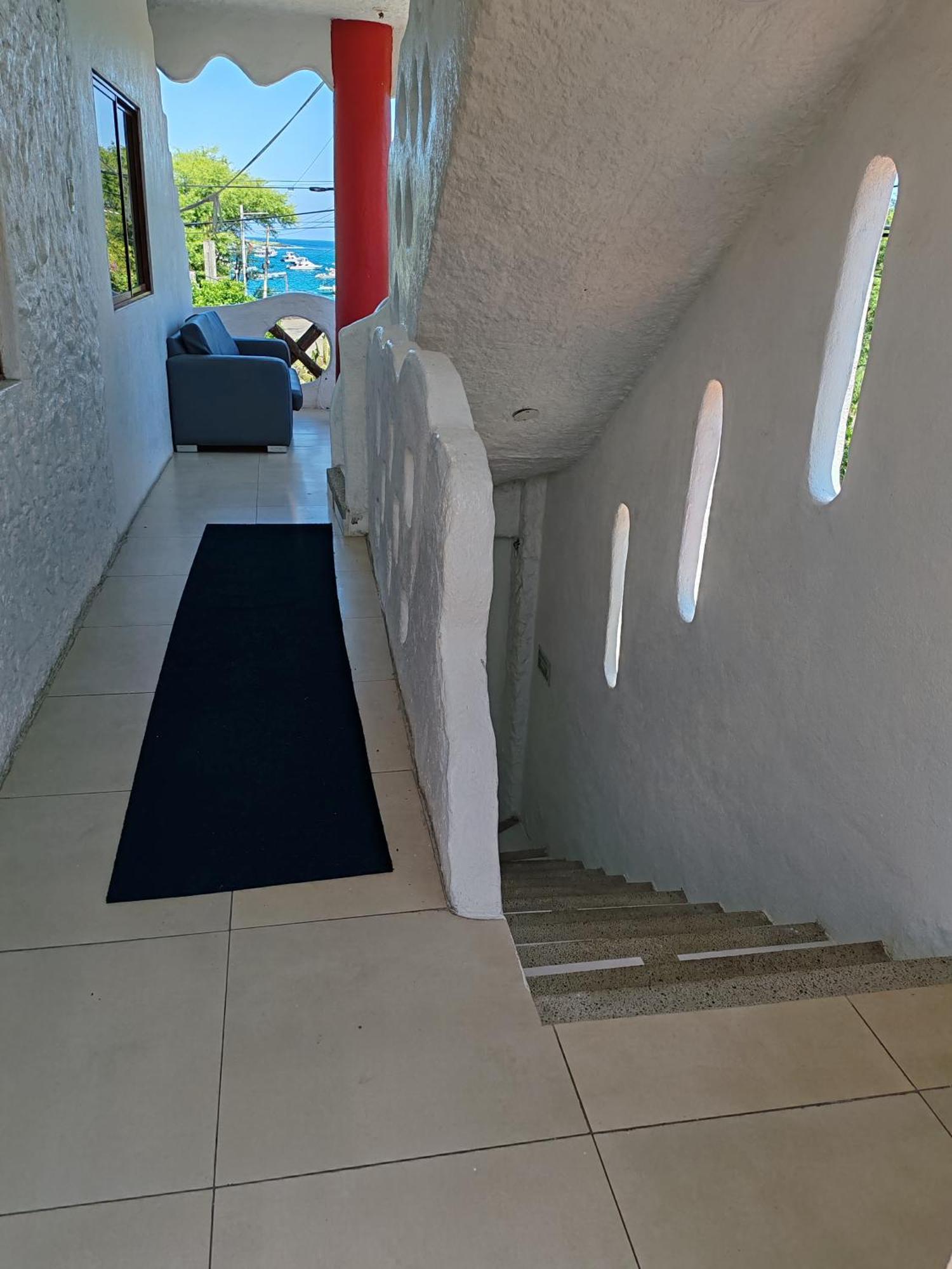 Royal Galapagos Inn بويرتو بكويريزو مورينو المظهر الخارجي الصورة