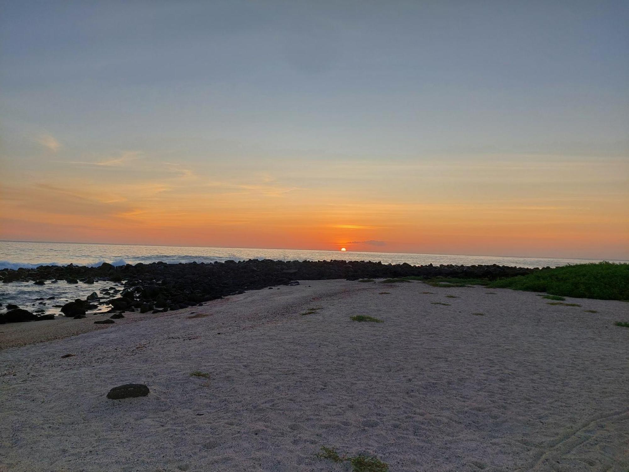 Royal Galapagos Inn بويرتو بكويريزو مورينو المظهر الخارجي الصورة